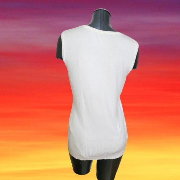 ESCADA SPORT WOMEN'S WHITE SLEEVELES TANK TOP - Picture 3 of 10